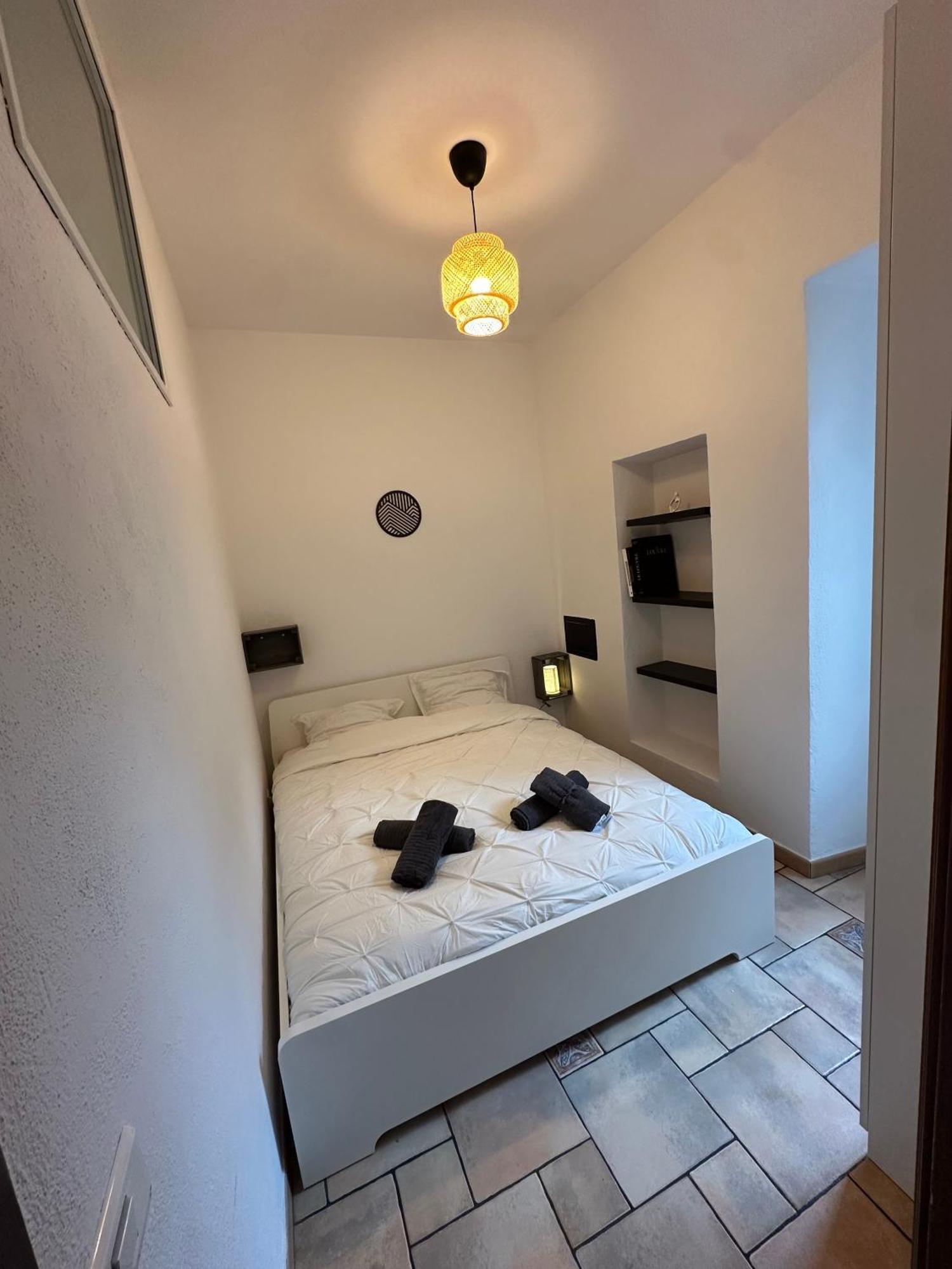 Capodanna, A Deux Pas Des Plages Au Coeur De La Vieille Ville 멍똥 외부 사진