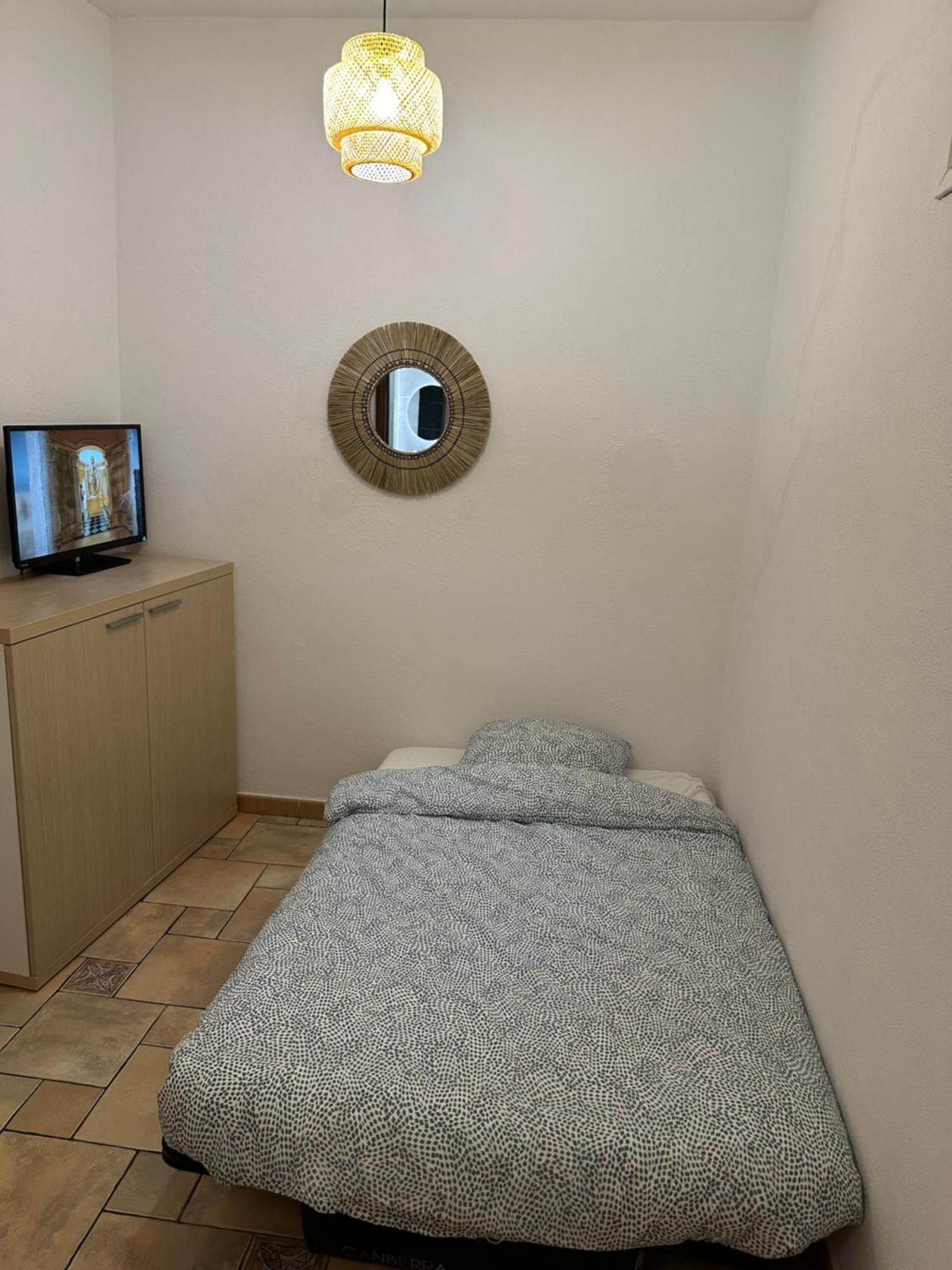 Capodanna, A Deux Pas Des Plages Au Coeur De La Vieille Ville 멍똥 외부 사진